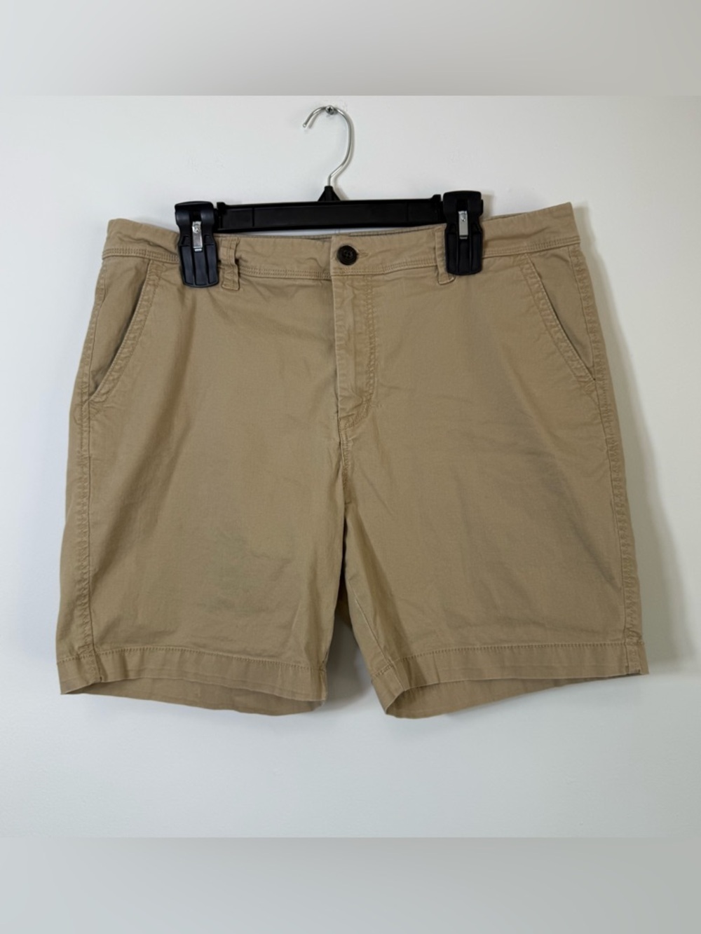 Aeropostale AERO Khaki Chino Shorts Men's Size 36 Tan Flat Front Stretch Twill